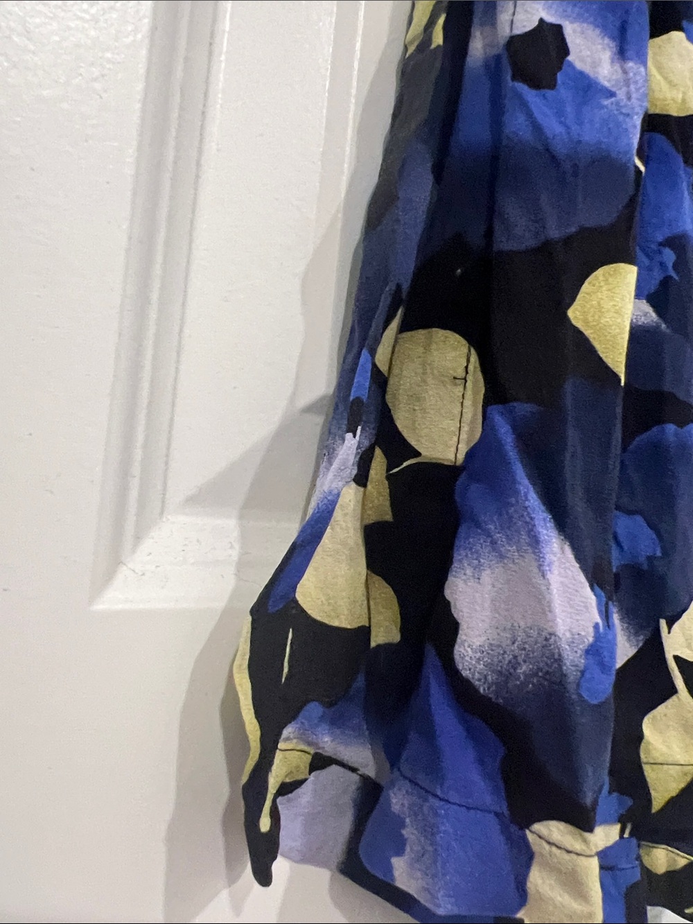 Ann Taylor Silk Blue and Yellow Floral Button-Front Sleeveless Blouse - Picture 10 of 11
